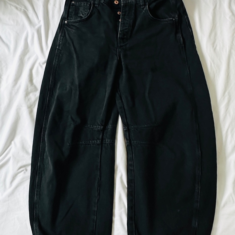 Black Wide-Leg Jeans